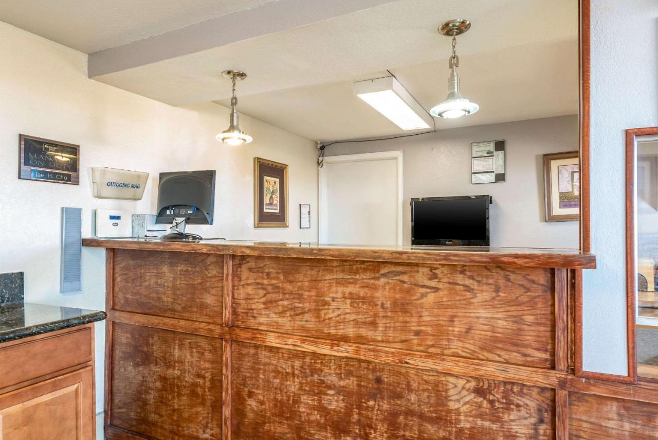 Rodeway Inn Pueblo Luaran gambar