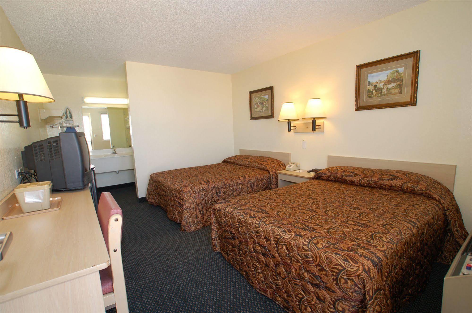 Rodeway Inn Pueblo Luaran gambar